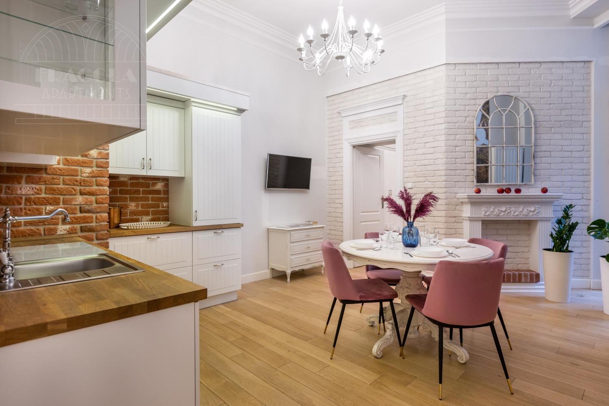 Cozy City Center Apartments Pilsudskiego 11 Krasków Eksteriør bilde
